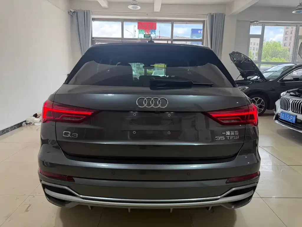 Audi Q3 — фото 3