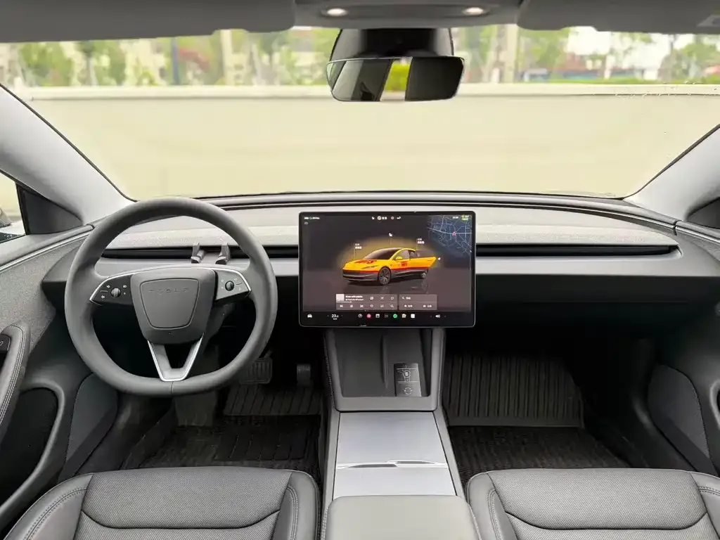 Tesla Model 3 — фото 2