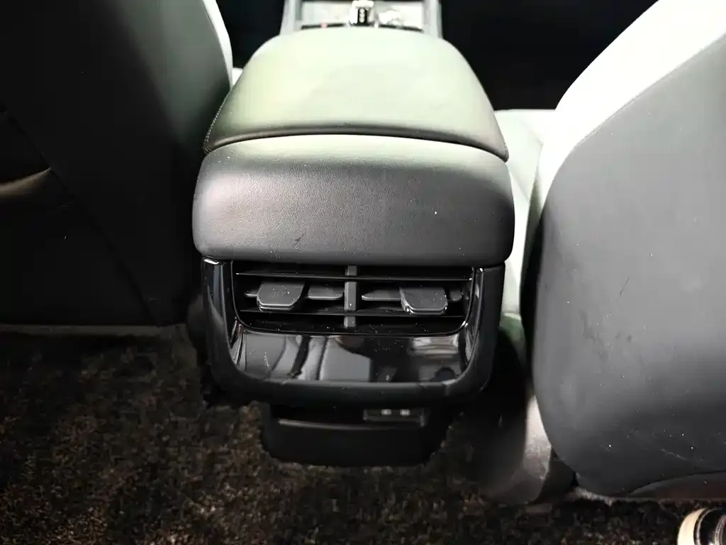 BYD Seal — фото 4