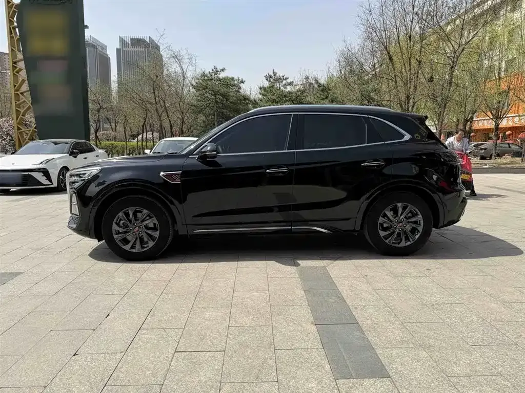 Hongqi HS5 — фото 10