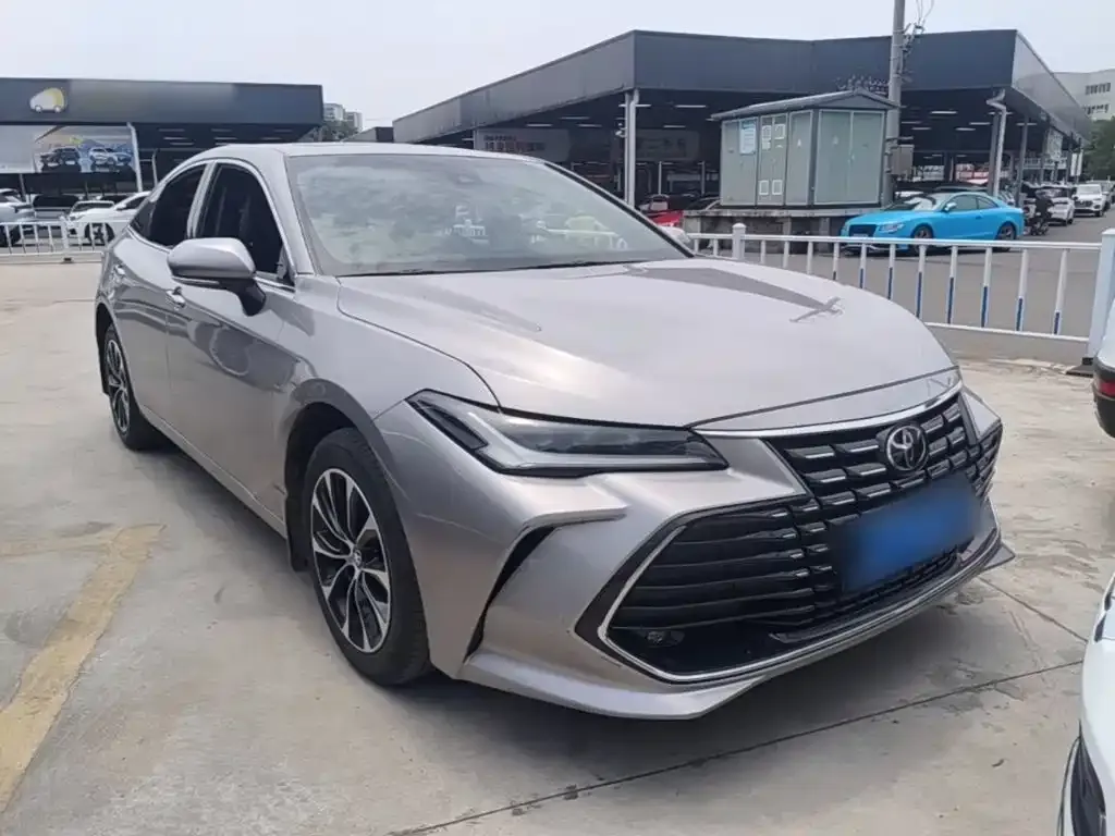 Toyota Avalon — фото 10
