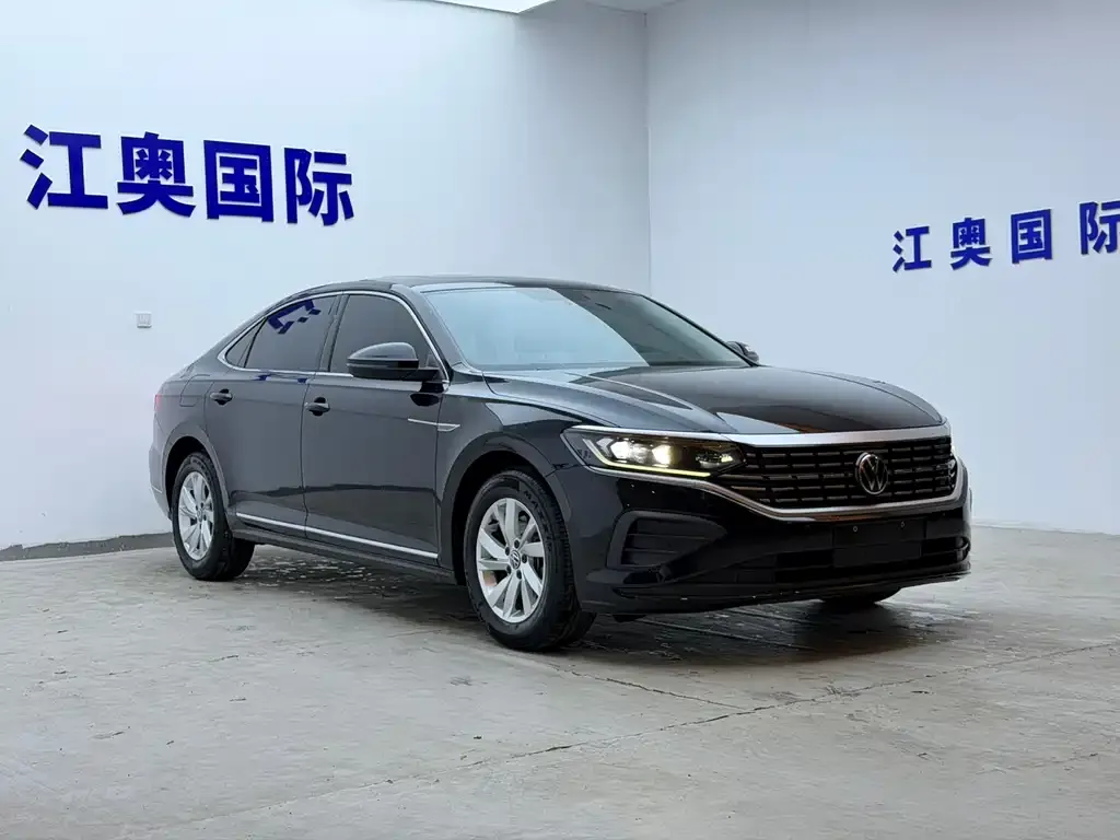 Volkswagen Passat — фото 9