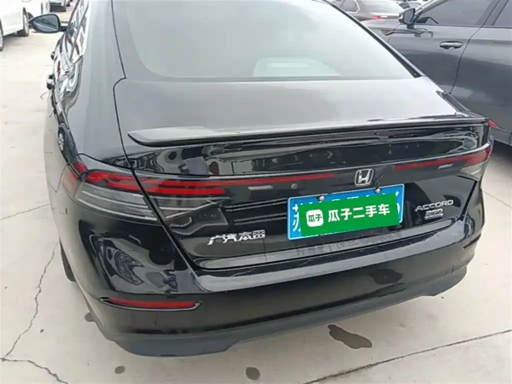 Honda Accord — фото 10