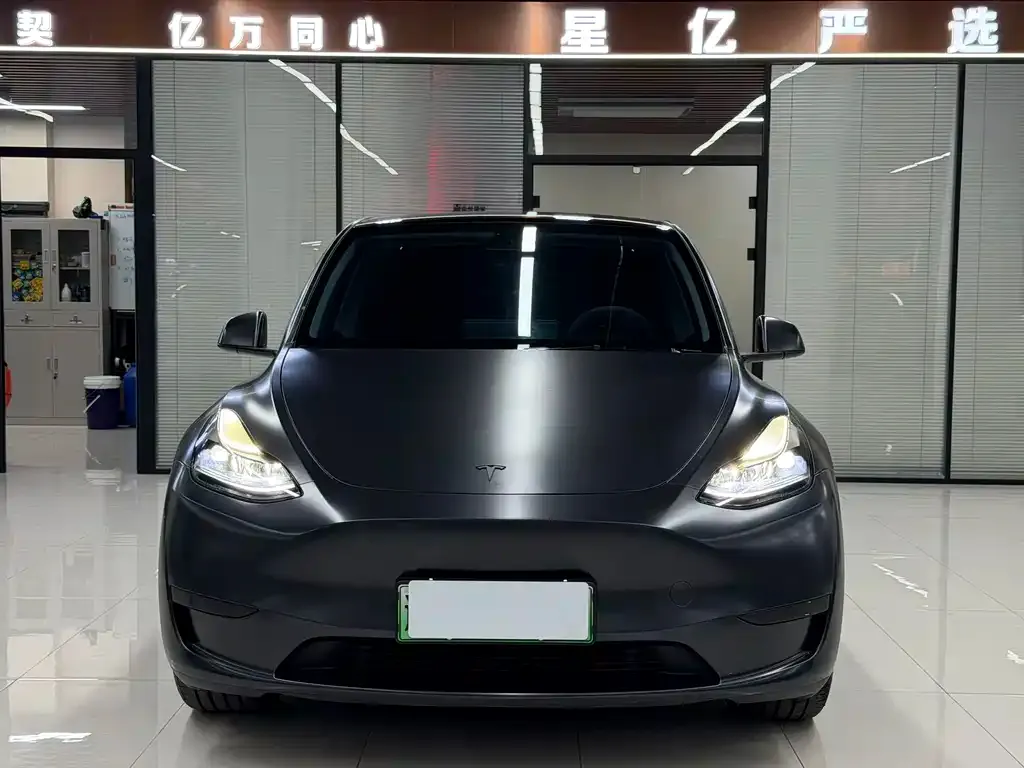 Tesla Model Y — фото 9