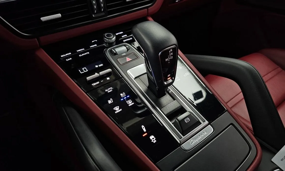 Porsche Cayenne 2023 из KR, фото 2