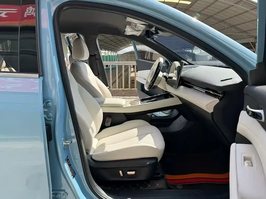 Baojun Yunhai 2025 из CN, фото 6