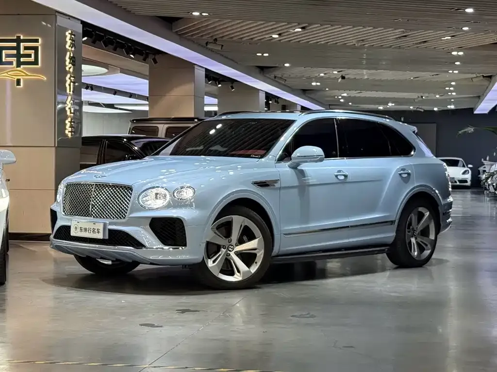 Bentley Bentayga — фото 1