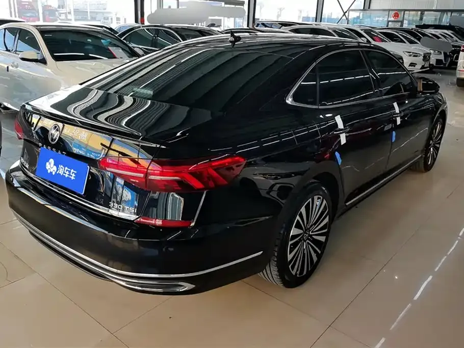 Volkswagen Passat — фото 7