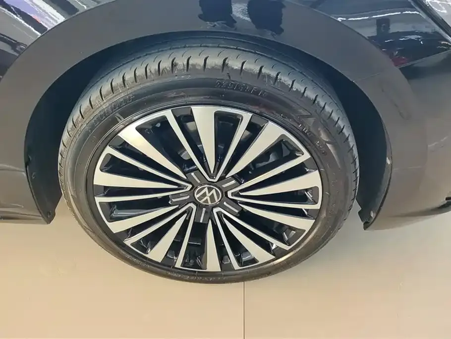 Volkswagen Passat — фото 4
