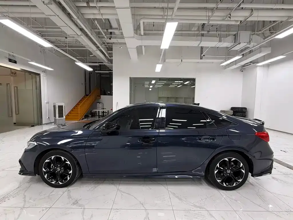 Honda Civic — фото 2