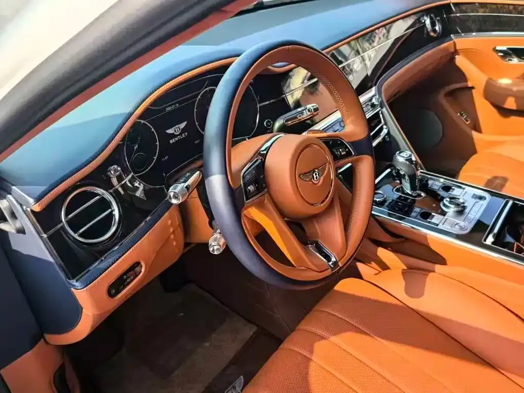 Bentley Flying Spur — фото 2