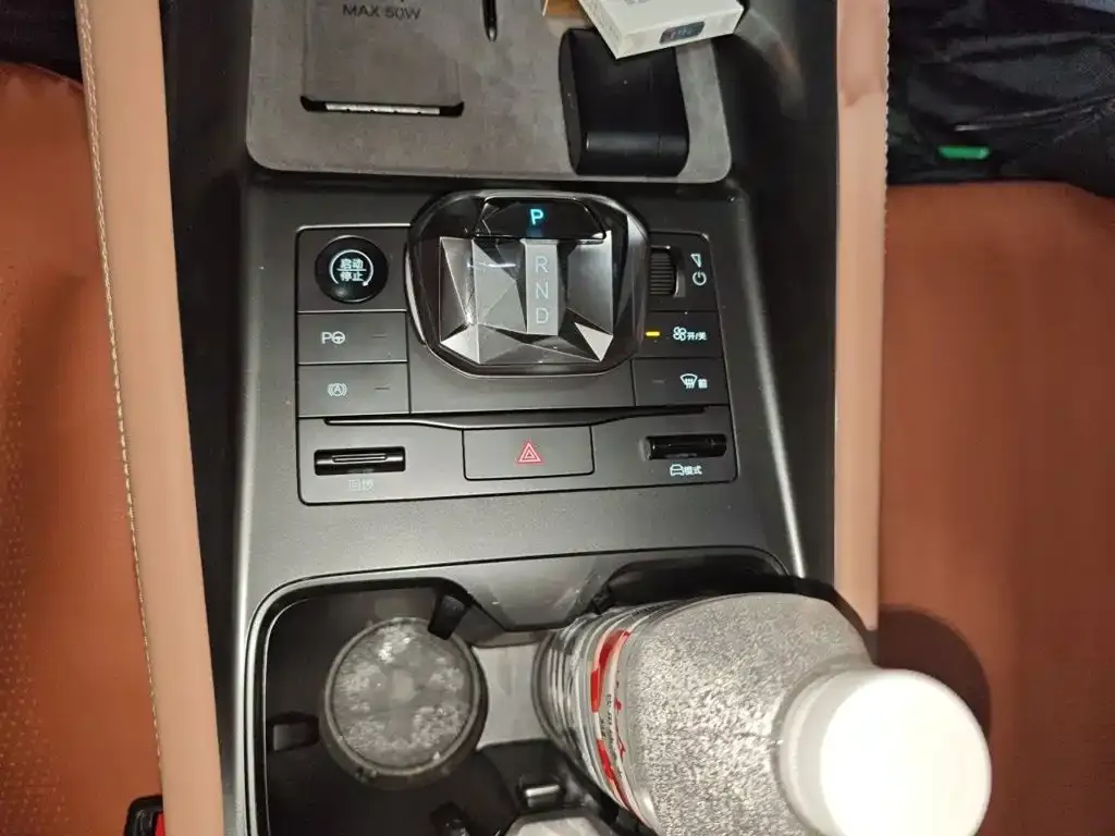 BYD L EV 2025 из CN, фото 7