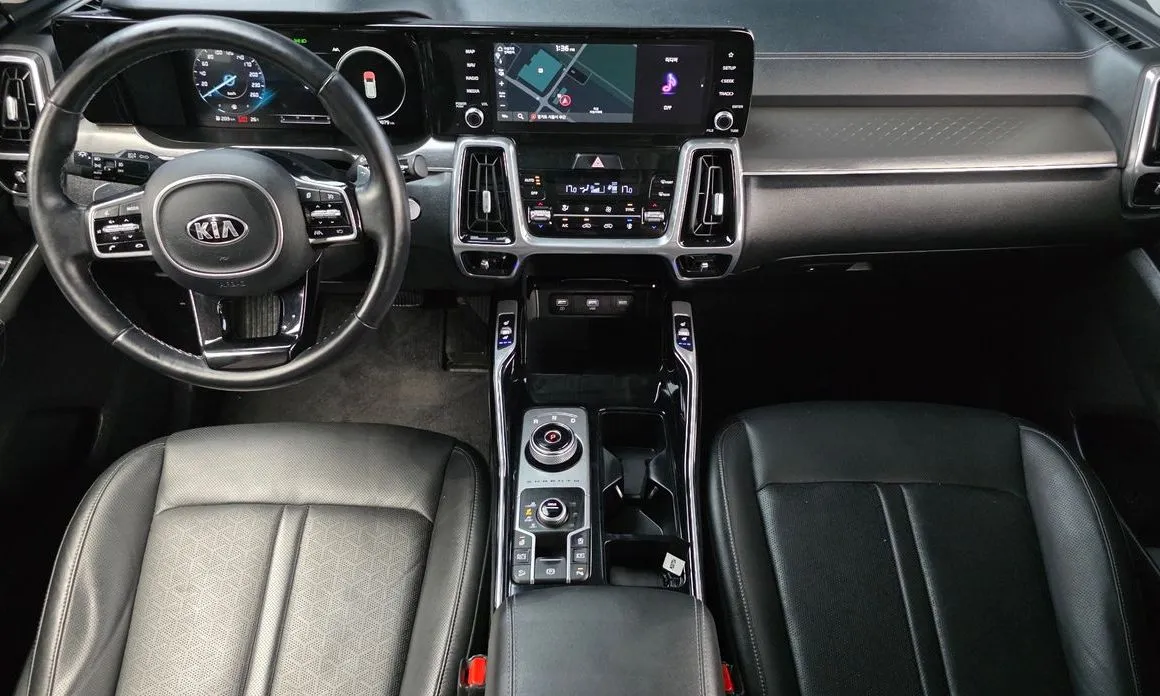 Kia Sorento — фото 10