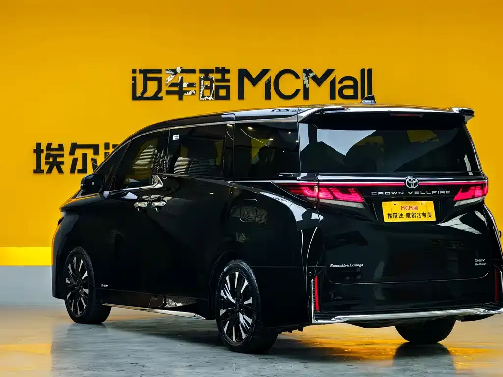 Toyota Vellfire — фото 3