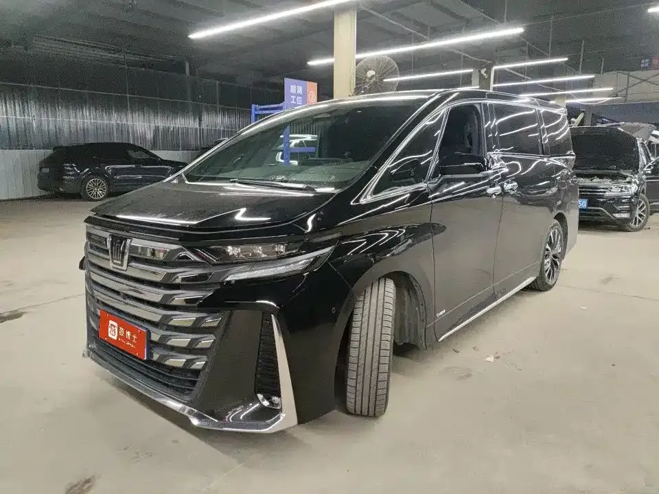 Toyota Vellfire — фото 6