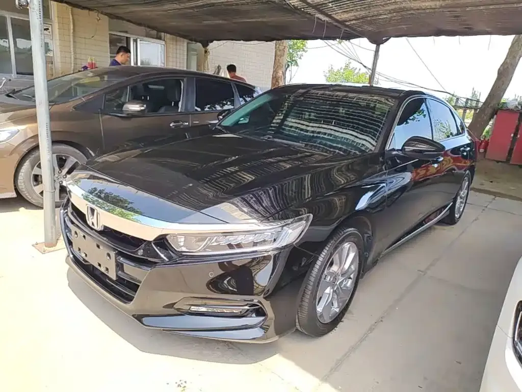 Honda Accord — фото 9