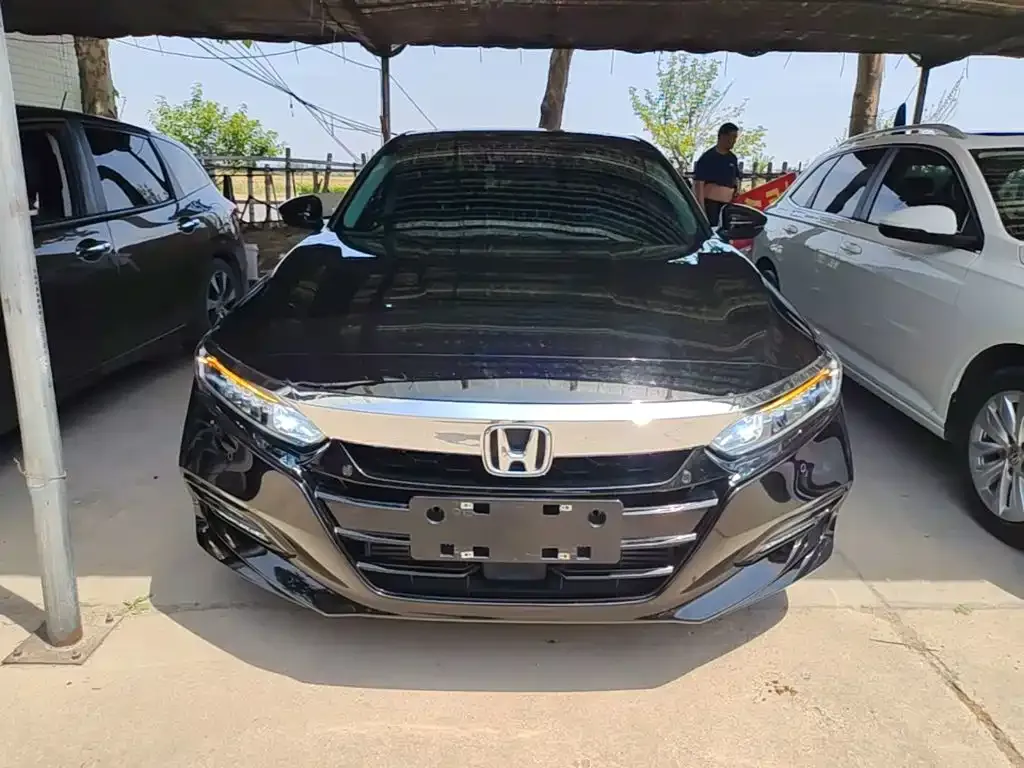 Honda Accord — фото 8