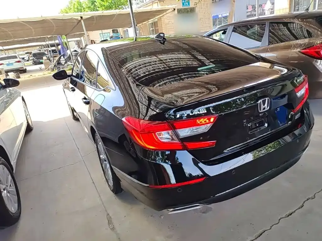 Honda Accord — фото 4