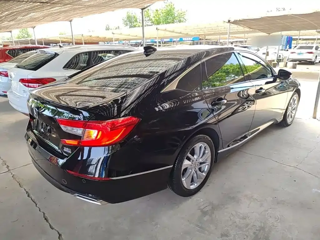 Honda Accord — фото 3