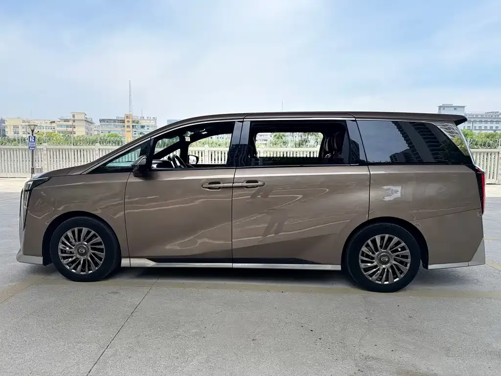 GAC Motor Trumpchi M8 — фото 8