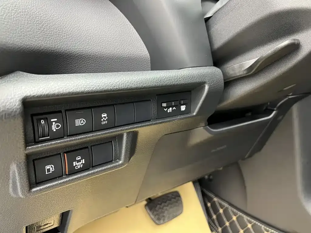 Toyota Sienna — фото 9