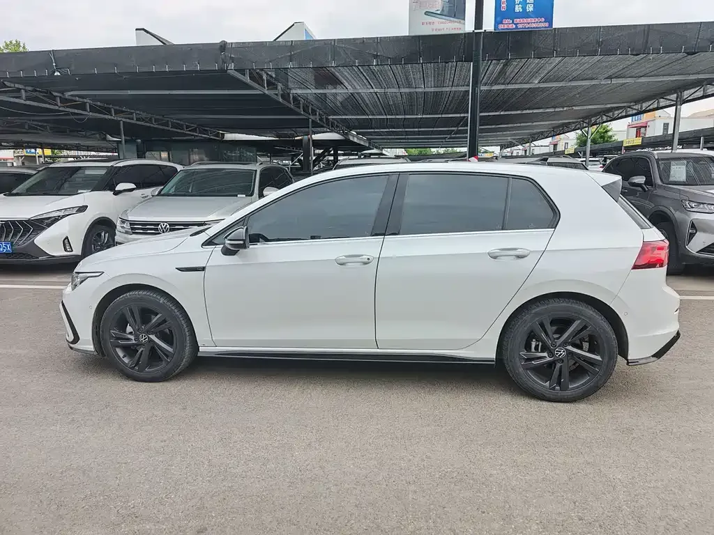 Volkswagen Golf 2022 из CN, фото 5