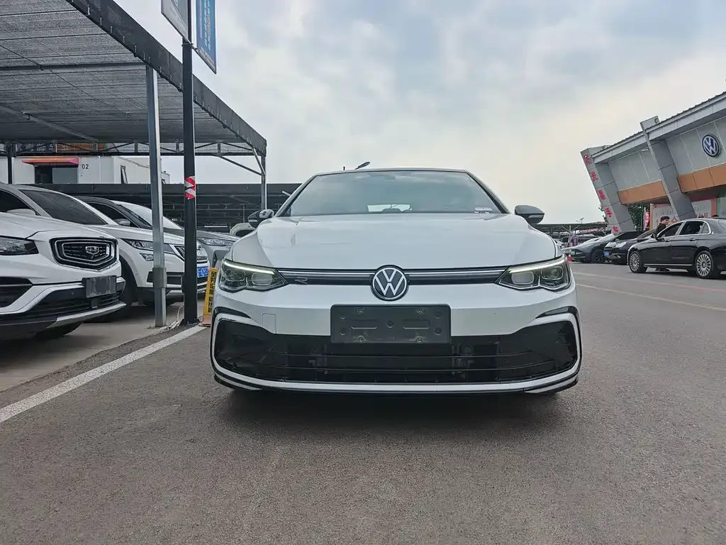 Volkswagen Golf 2022 из CN, фото 8