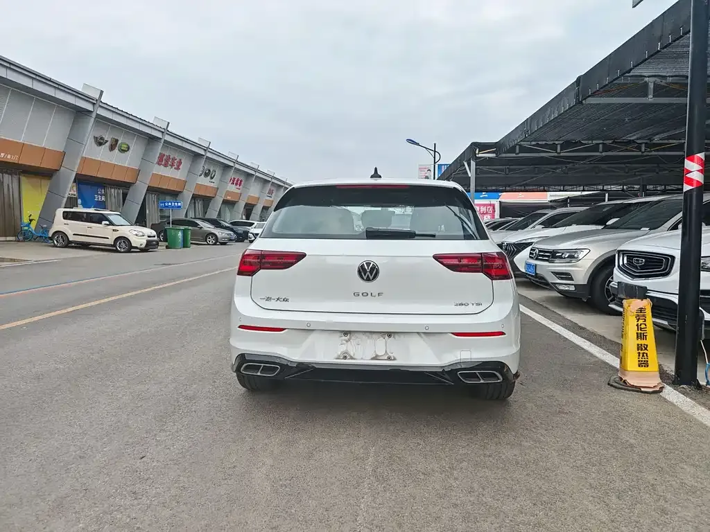 Volkswagen Golf 2022 из CN, фото 3