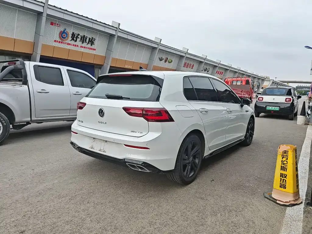 Volkswagen Golf 2022 из CN, фото 7