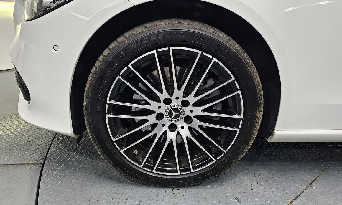 Mercedes-Benz C-Class 2022 из KR, фото 2