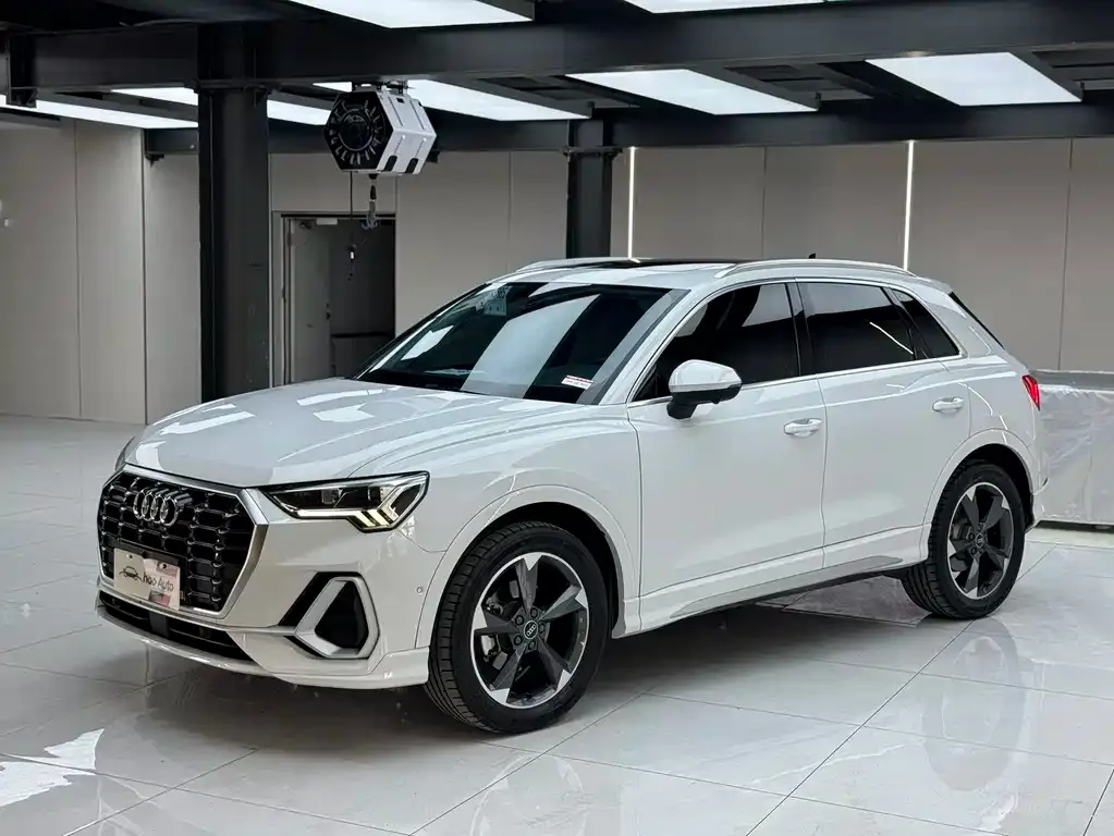 Audi Q3 2023 из CN, фото 1
