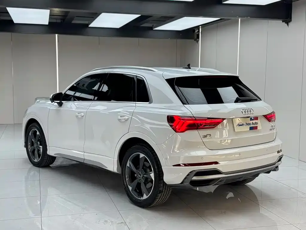Audi Q3 2023 из CN, фото 8