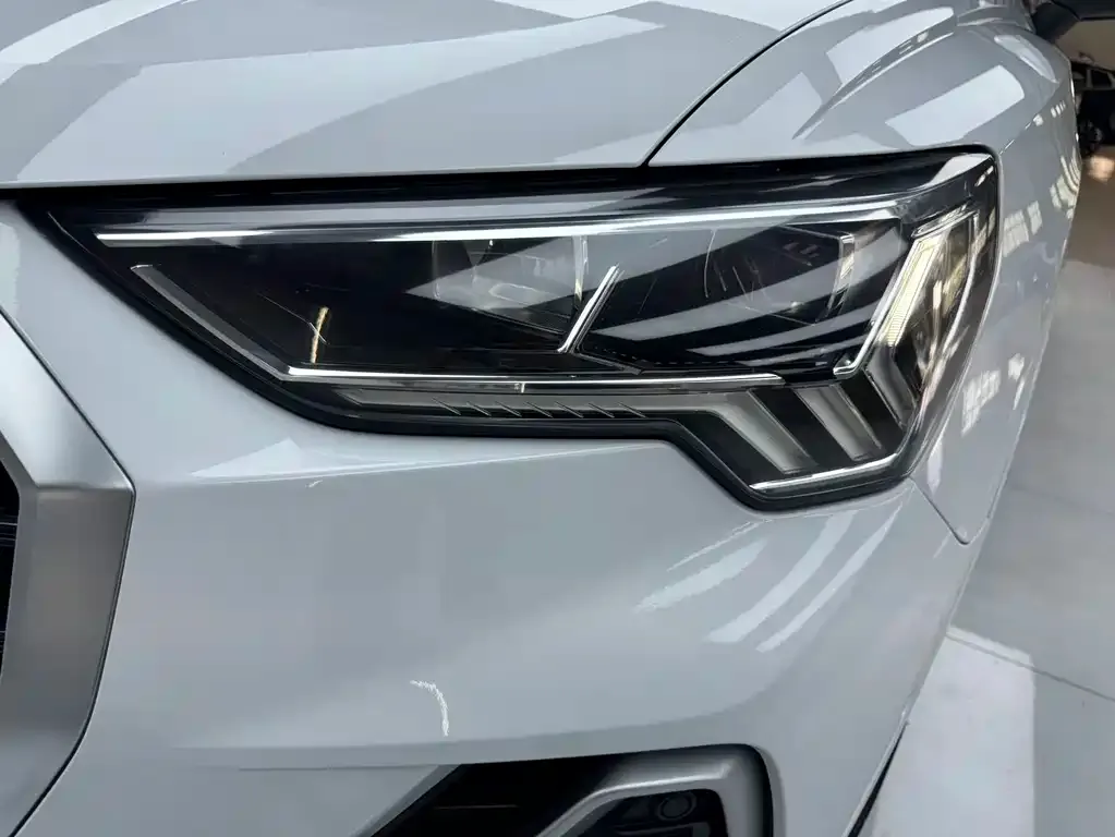 Audi Q3 2023 из CN, фото 3