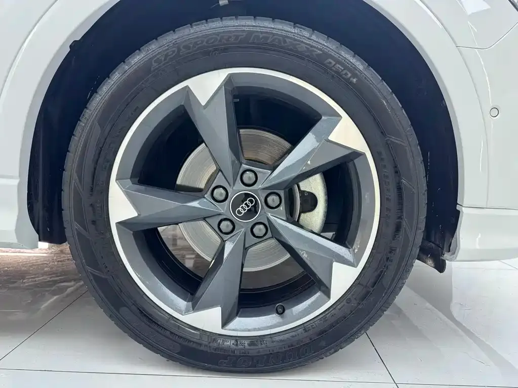 Audi Q3 2023 из CN, фото 5