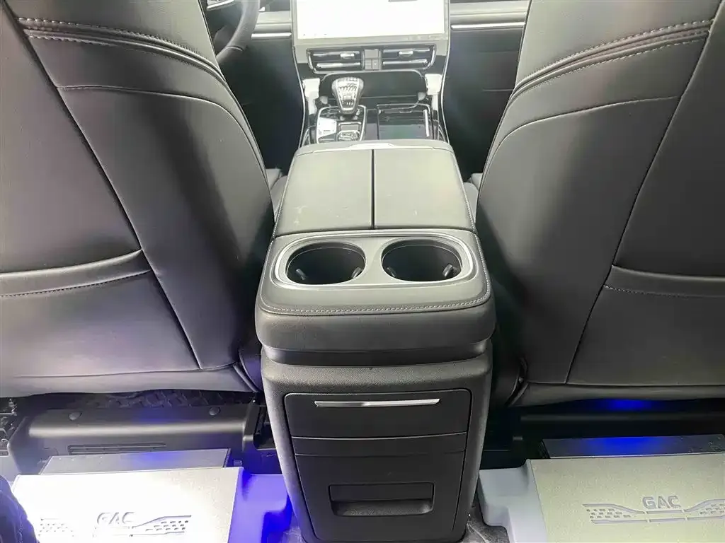 GAC Motor Trumpchi M8 — фото 9