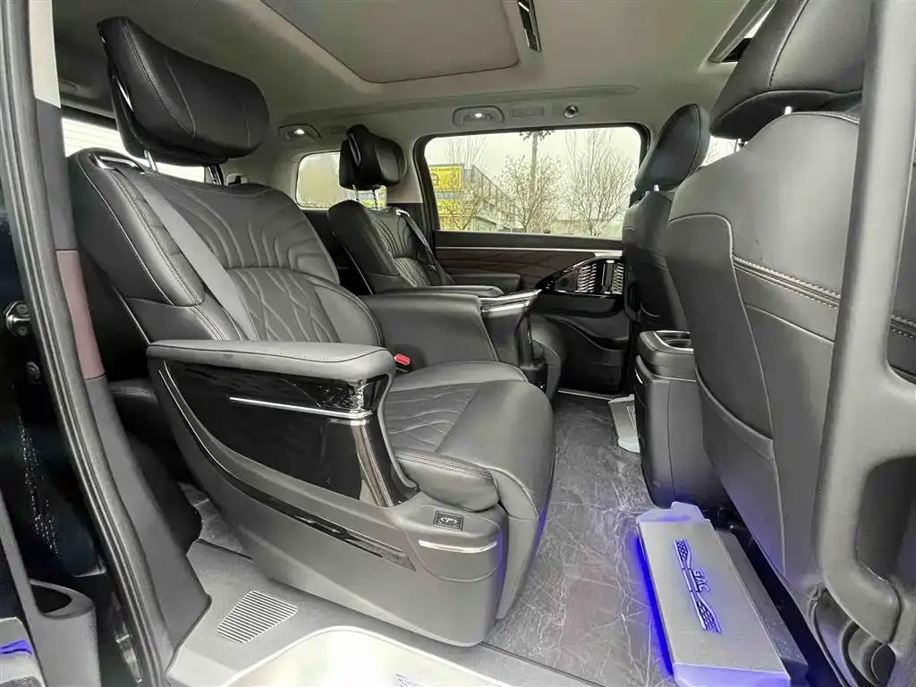 GAC Motor Trumpchi M8 — фото 4