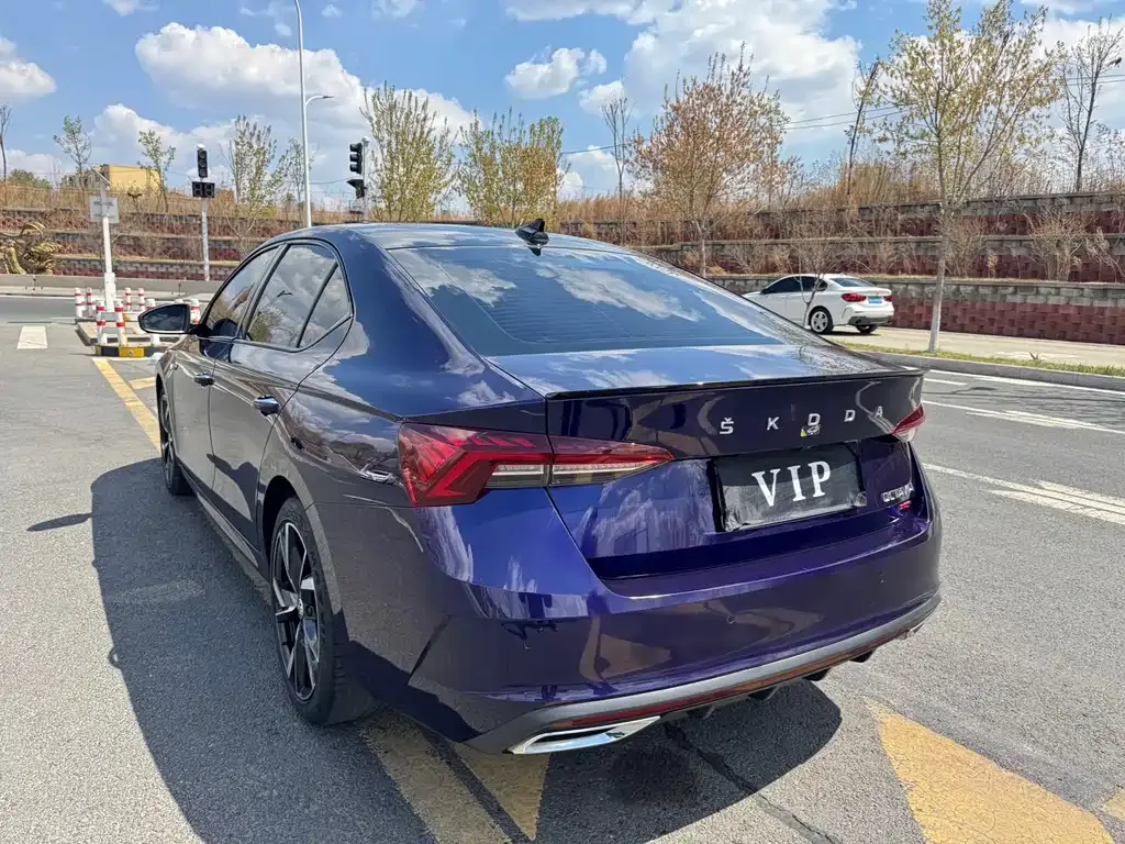 Skoda Octavia — фото 8