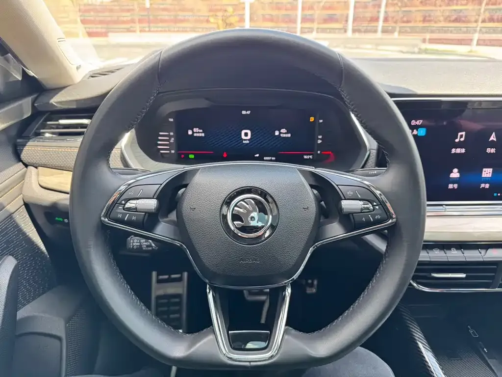 Skoda Octavia — фото 10