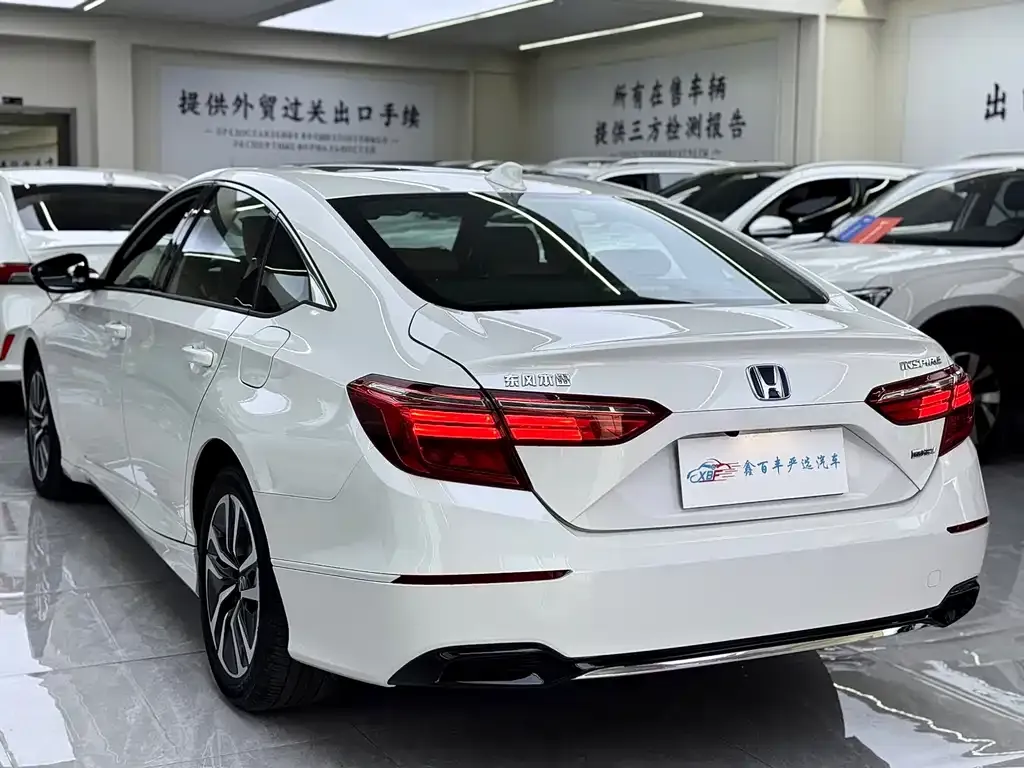 Honda Inspire — фото 2