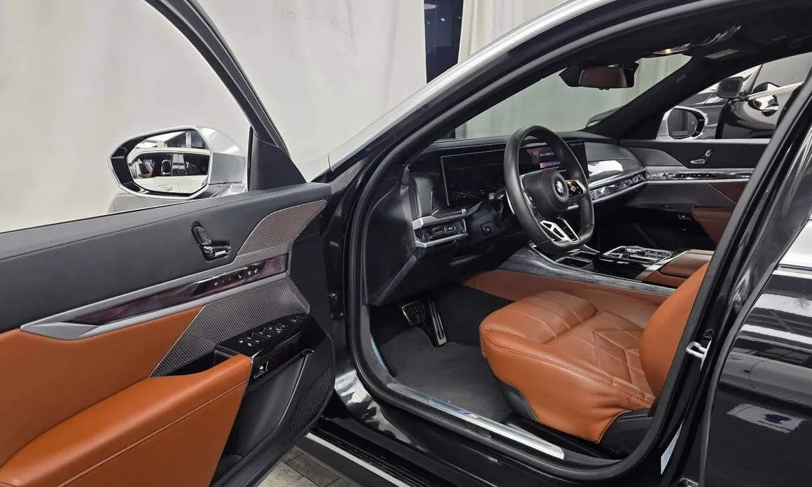 BMW 7-Series 2023 из KR, фото 8