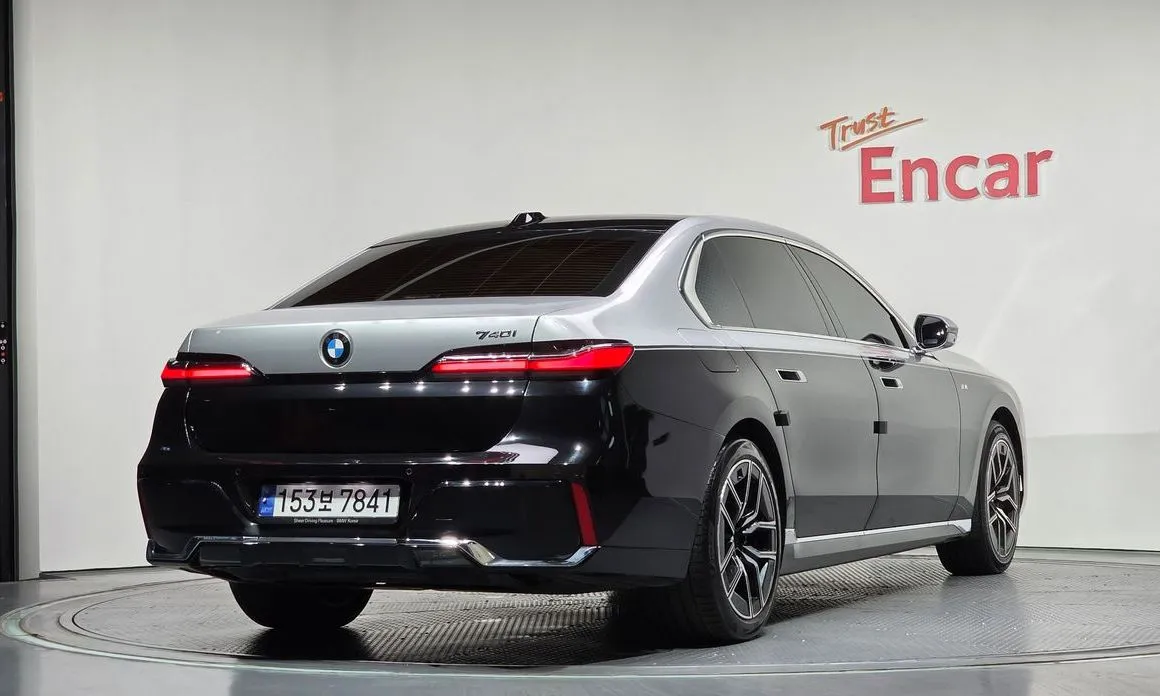 BMW 7-Series 2023 из KR, фото 3