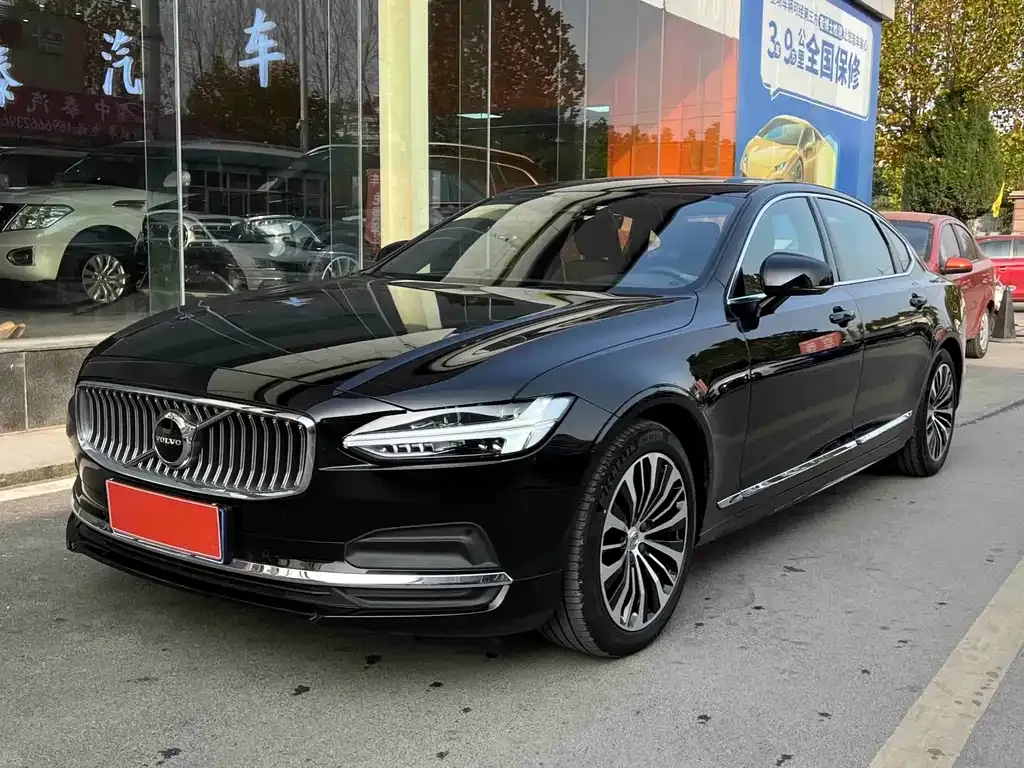 Volvo S90 — фото 1