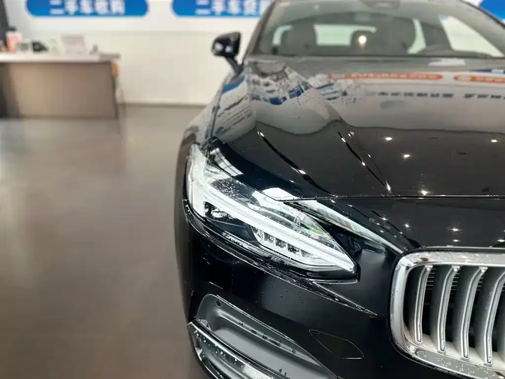 Volvo S90 2024 из CN, фото 5