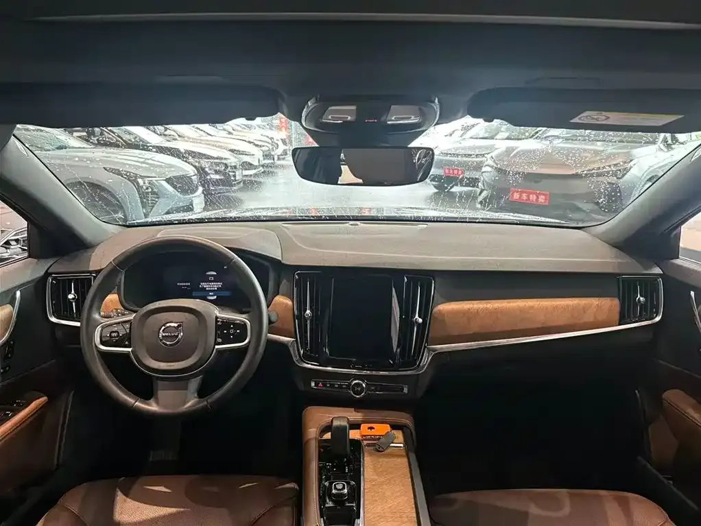 Volvo S90 2024 из CN, фото 10