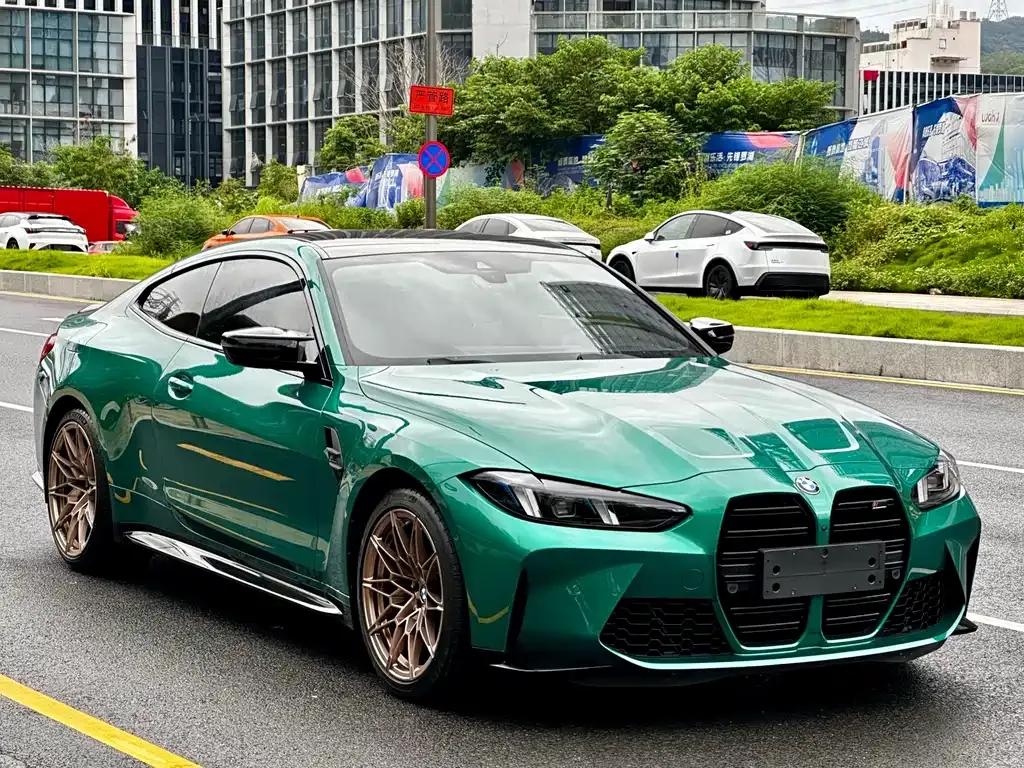 BMW M4 — фото 10