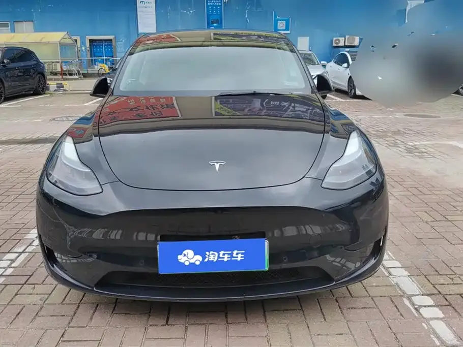 Tesla Model Y — фото 8
