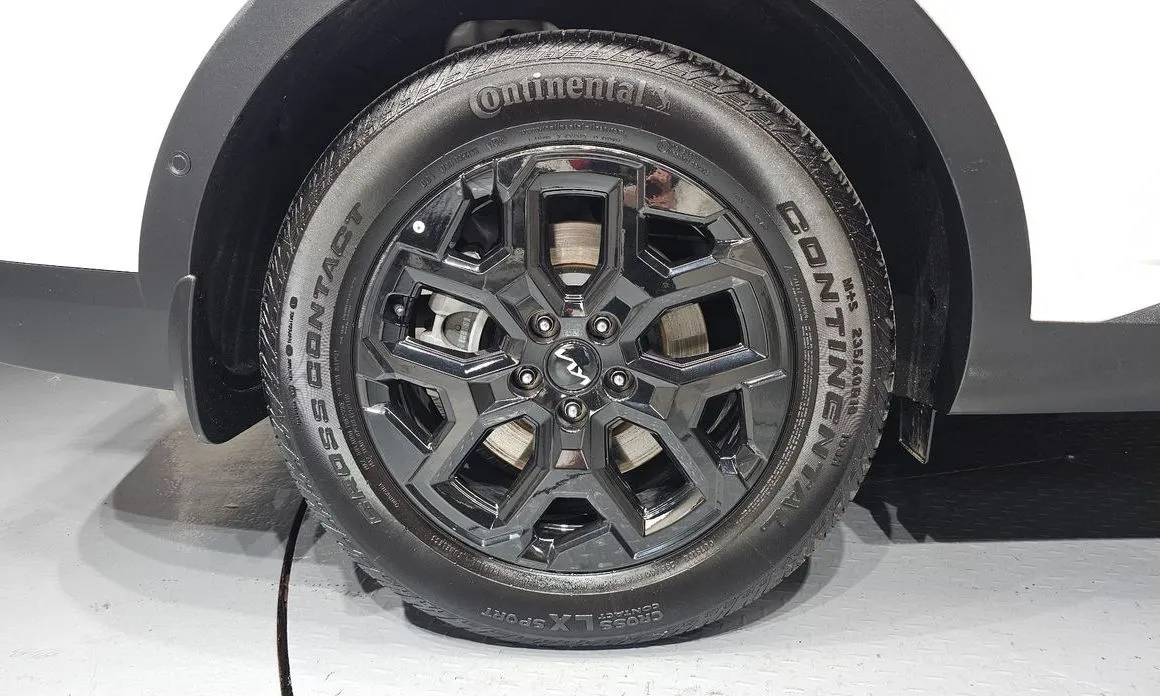 Kia Sorento — фото 7