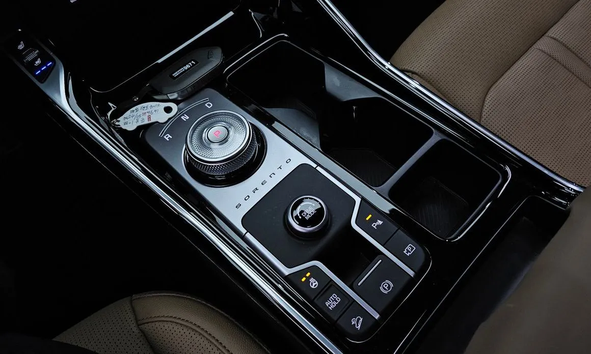 Kia Sorento — фото 6