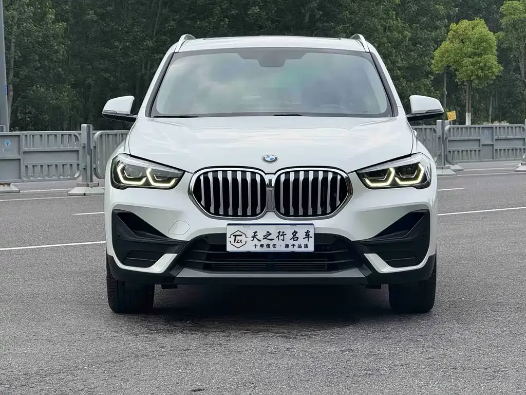 BMW X1 — фото 9