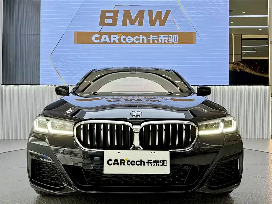 BMW 5 Series — фото 1